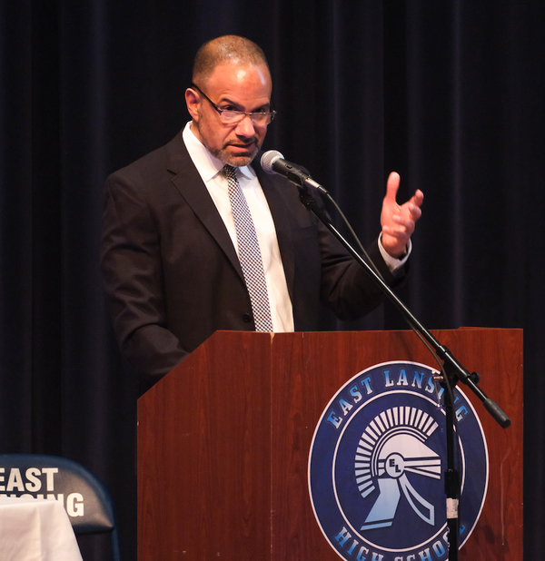 ELPS Deputy Superintendent Uses Family History to Teach District Third Graders About History of Racism in U.S.